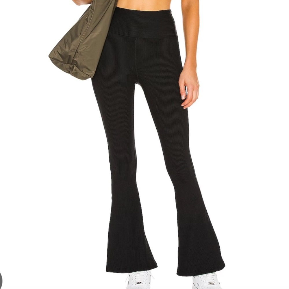 Year of Ours Ribbed Flare Leggings - XS black
